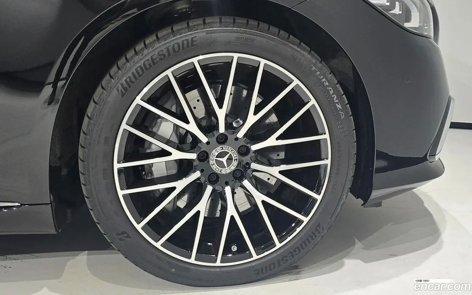 Mercedes-Benz S-Class S580L 4MATIC 2025 — миниатюра 5