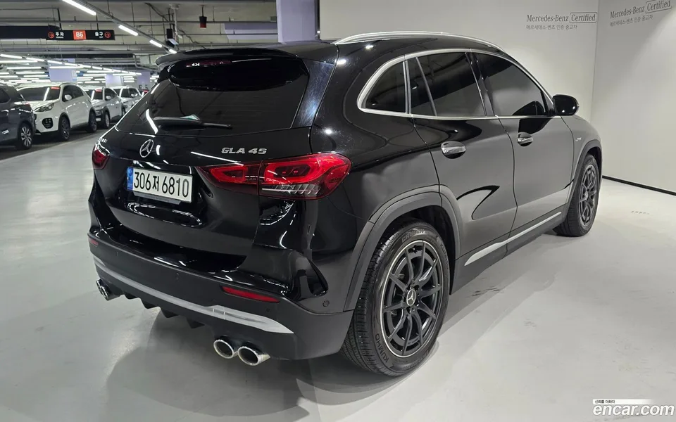Mercedes-Benz GLA-Class GLA45 AMG 4MATIC+ 2023 — миниатюра 4