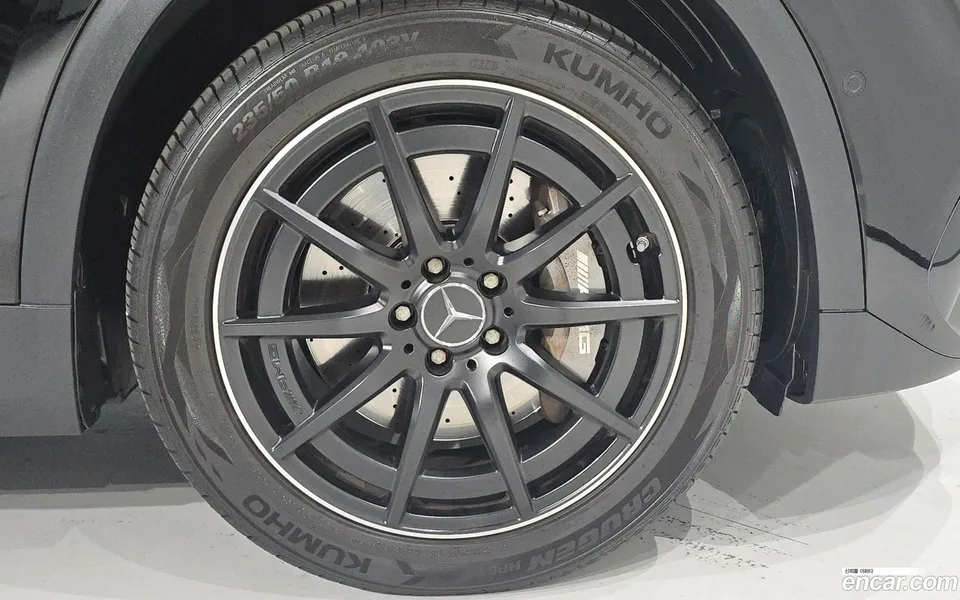 Mercedes-Benz GLA-Class GLA45 AMG 4MATIC+ 2023 — миниатюра 5