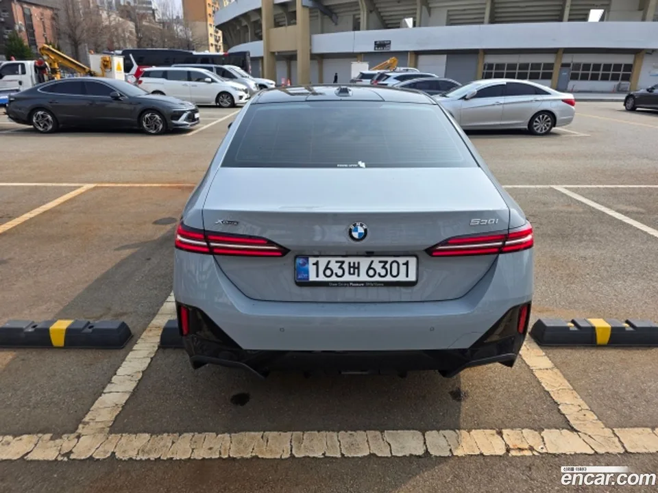 BMW 5 Series 530i xDrive M 2025 — миниатюра 4