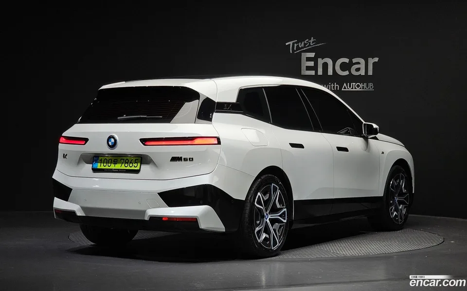 BMW iX xDrive M60 2024 — миниатюра 2