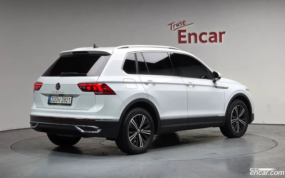 Volkswagen Tiguan 2.0 TDI 2022 — миниатюра 2