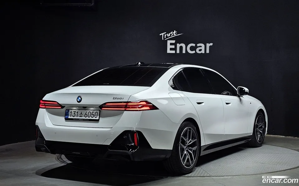 BMW 5 Series 520i M 2025 — миниатюра 2
