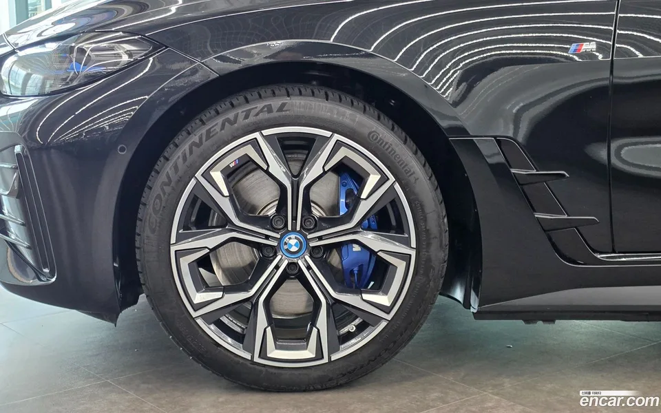 BMW i4 eDrive40 M 2024 — миниатюра 5
