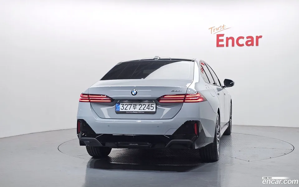 BMW 5 Series 520i M 2025 — миниатюра 4