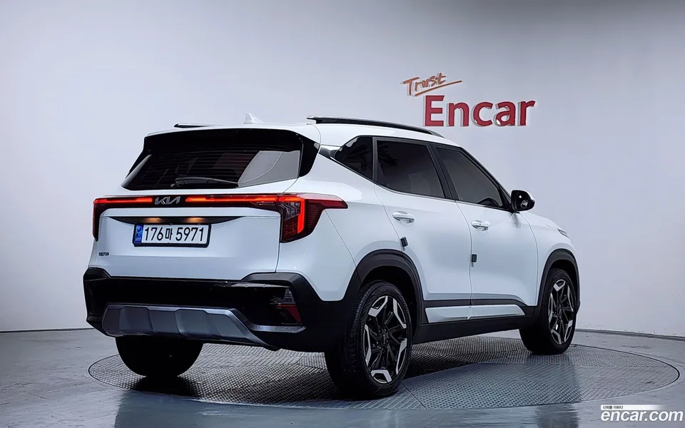 Kia Seltos 1.6 2WD 2022 — миниатюра 2