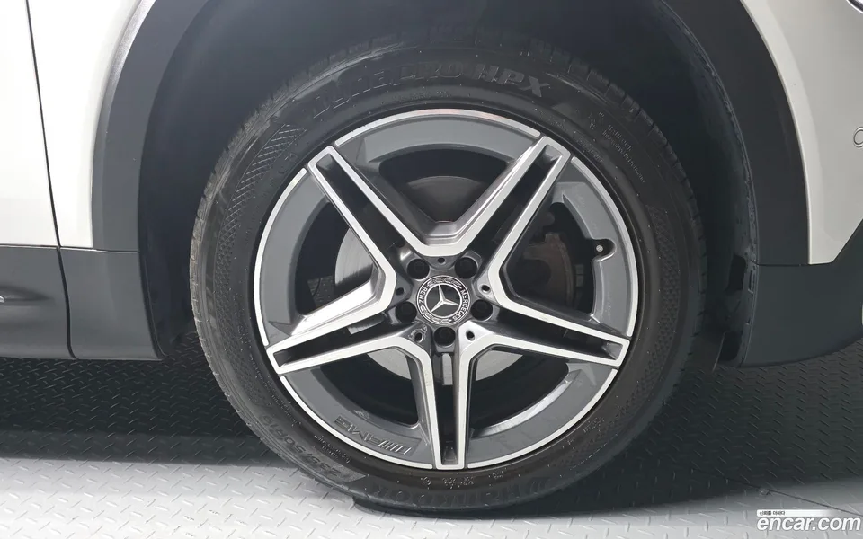Mercedes-Benz GLB-Class GLB250 4MATIC 2022 — миниатюра 5