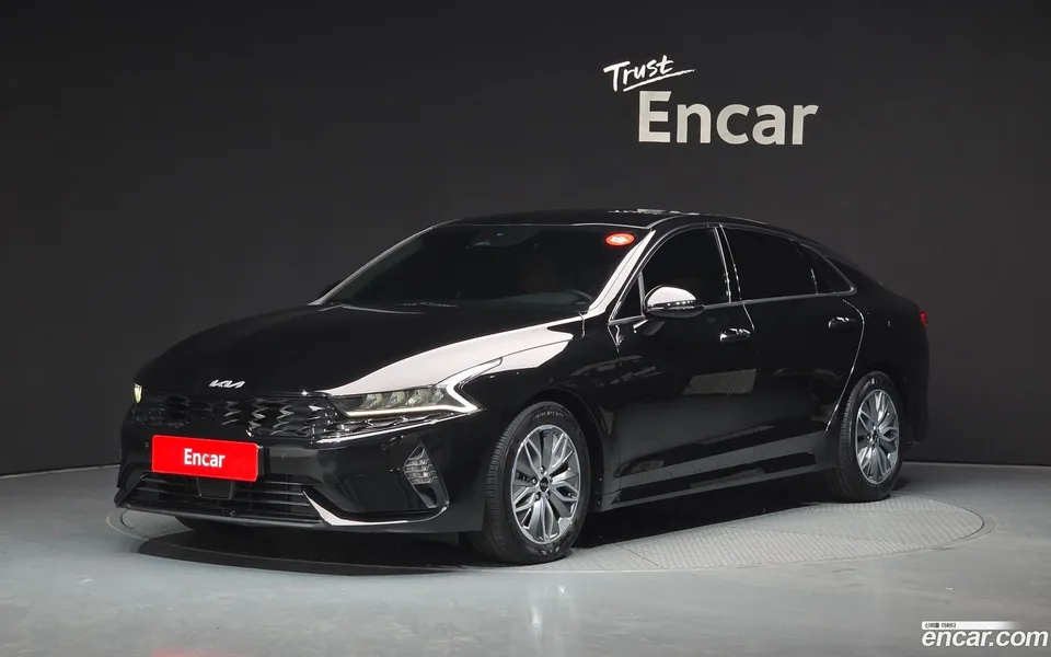 Kia K5 Hybrid 2023 — фото 1, купить с доставкой в Москву