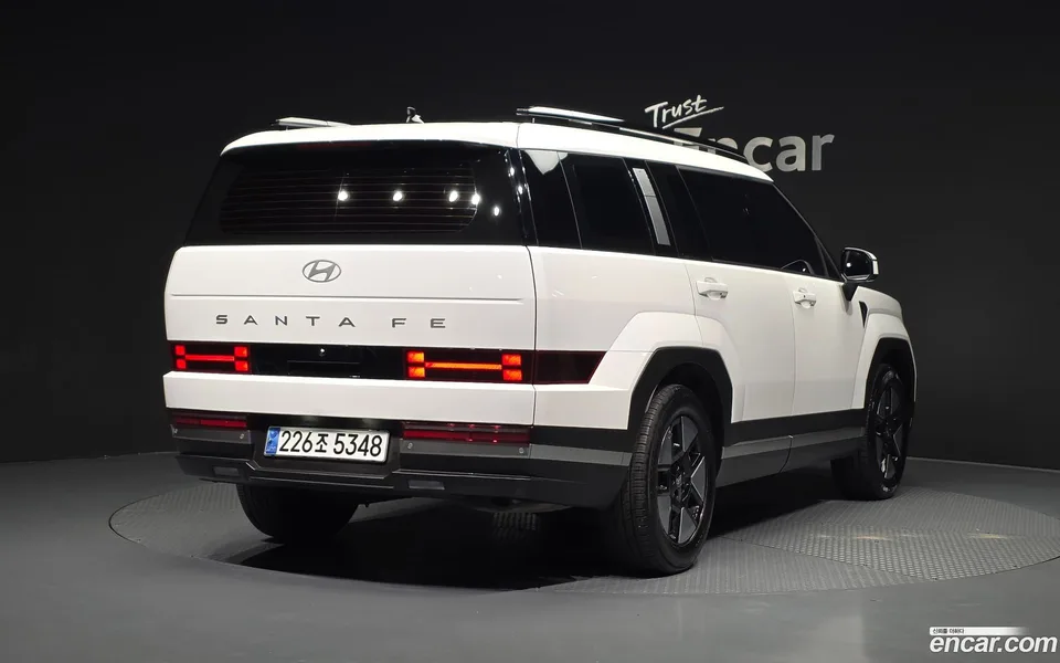 Hyundai Santa Fe HEV 1.6 2WD 2024 — миниатюра 2