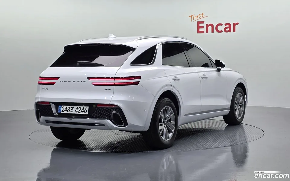 Genesis GV70 2.5T AWD 2023 — миниатюра 2