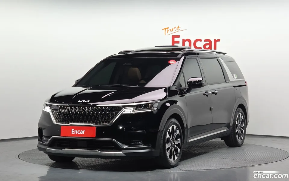 Kia Carnival 7 2022 — фото 1, купить с доставкой в Москву