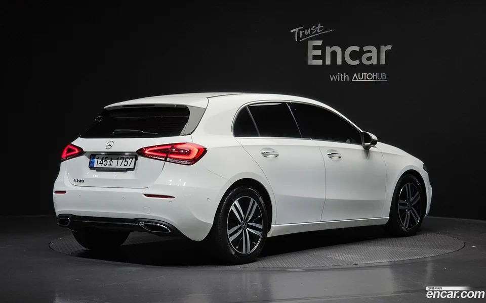 Mercedes-Benz A-Class A220 2022 — миниатюра 2