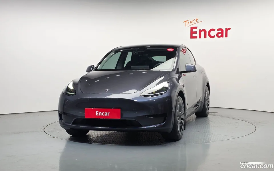 Tesla Model Y RWD 2023 — миниатюра 3