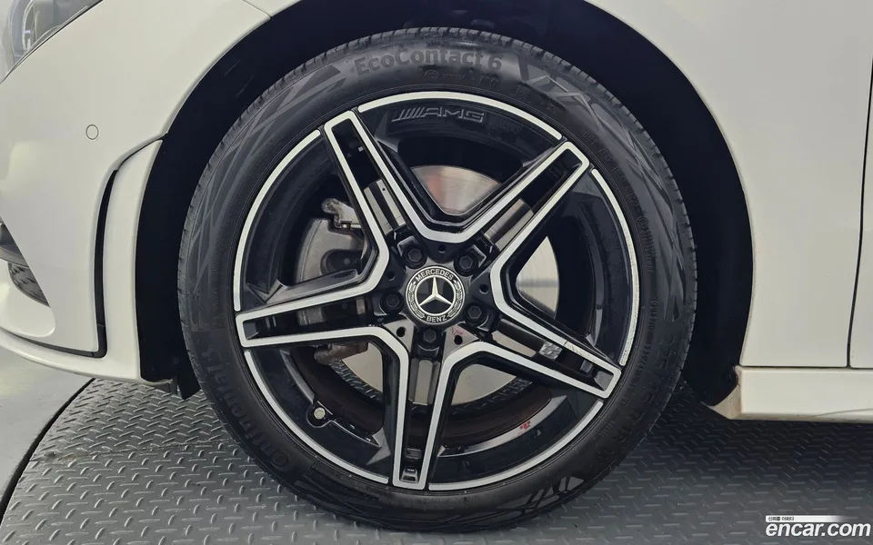 Mercedes-Benz CLA-Class CLA250 4MATIC 2022 — миниатюра 5