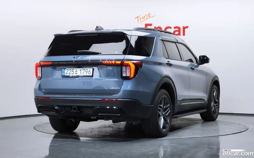 Ford Explorer 2.3 ST- 4WD 2025 — миниатюра 2