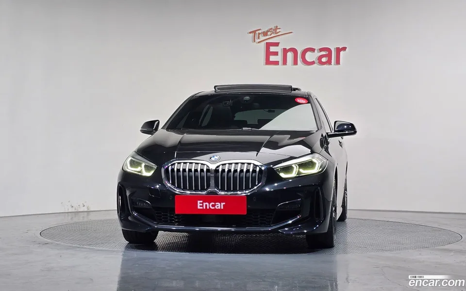 BMW 1 Series 120i M 2023 — миниатюра 3