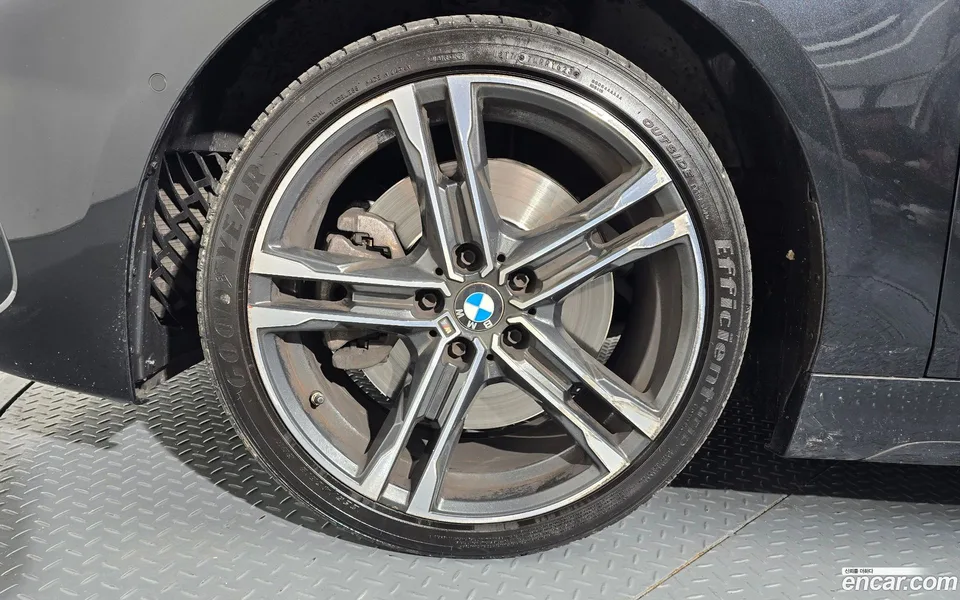 BMW 1 Series 120i M 2023 — миниатюра 5