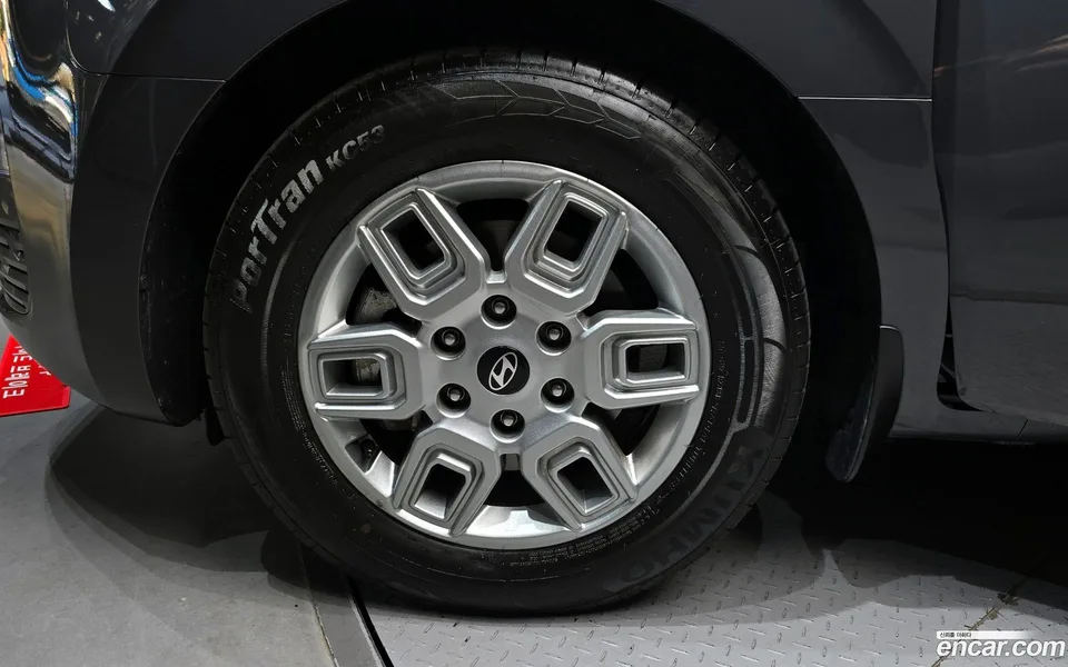 Hyundai Staria 3 2025 — миниатюра 5