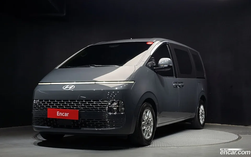 Hyundai Staria 3 2025 — фото 1, купить с доставкой в Москву