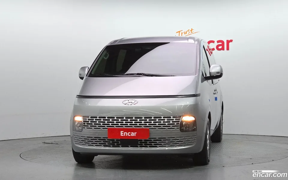 Hyundai Staria 5 2024 — миниатюра 3