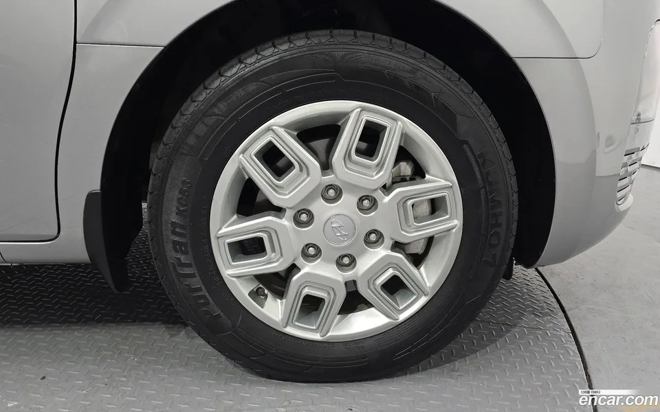 Hyundai Staria 5 2024 — миниатюра 5
