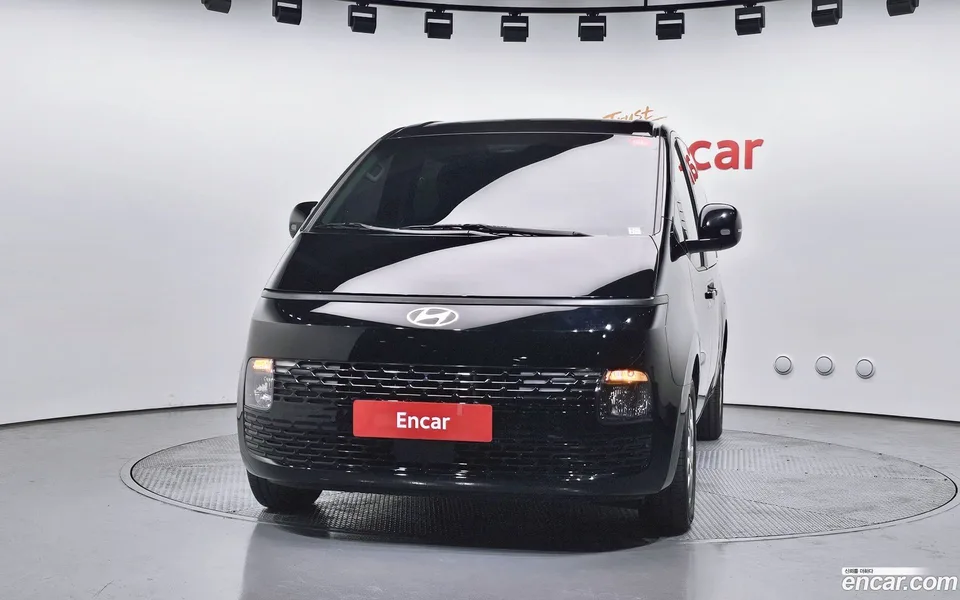 Hyundai Staria 5 2025 — миниатюра 3