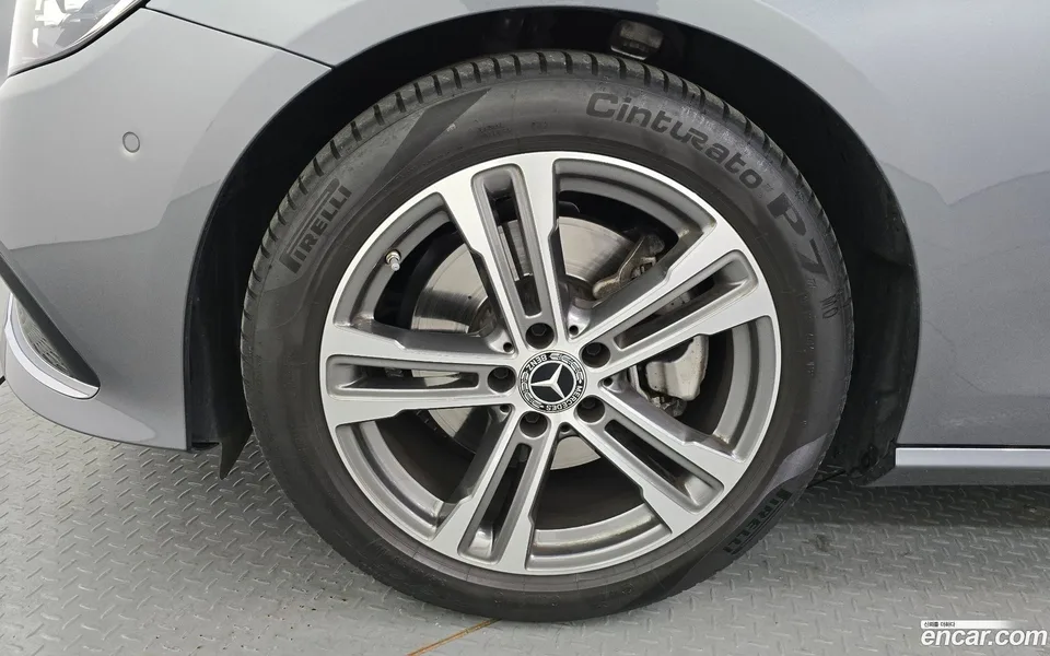 Mercedes-Benz E-Class E250 2023 — миниатюра 5