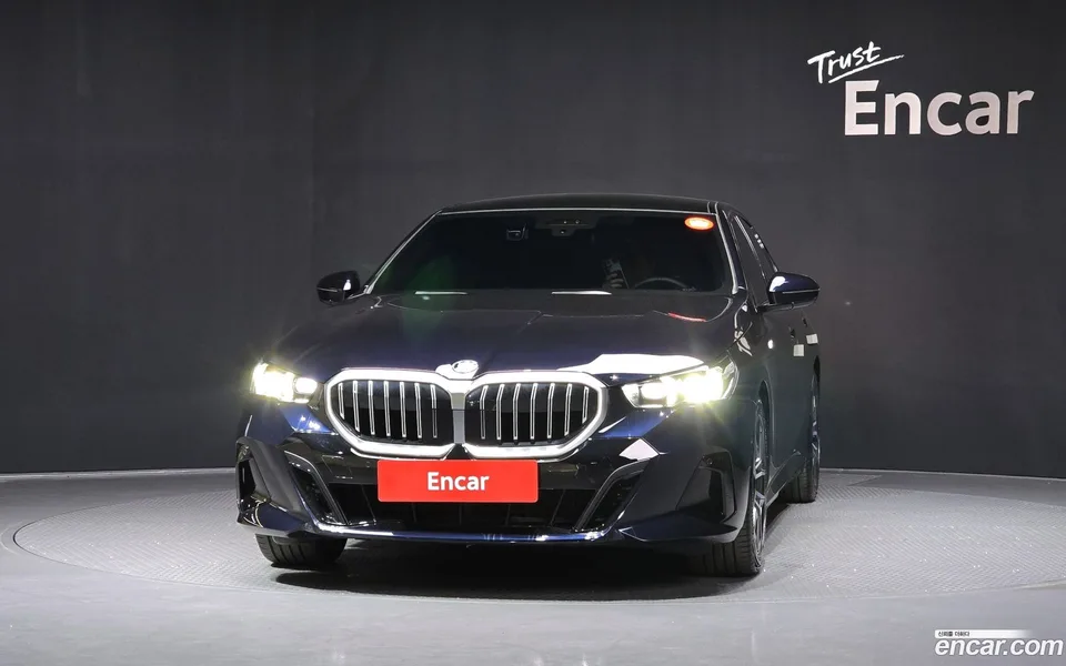 BMW 5 Series 520i M 2024 — миниатюра 3