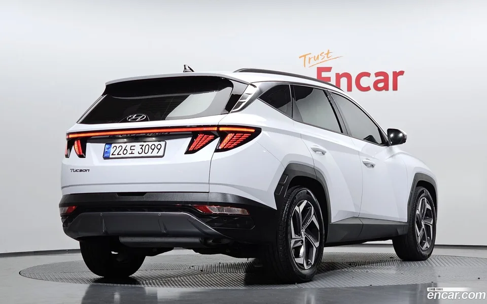 Hyundai Tucson Hybrid 2WD 2023 — миниатюра 2