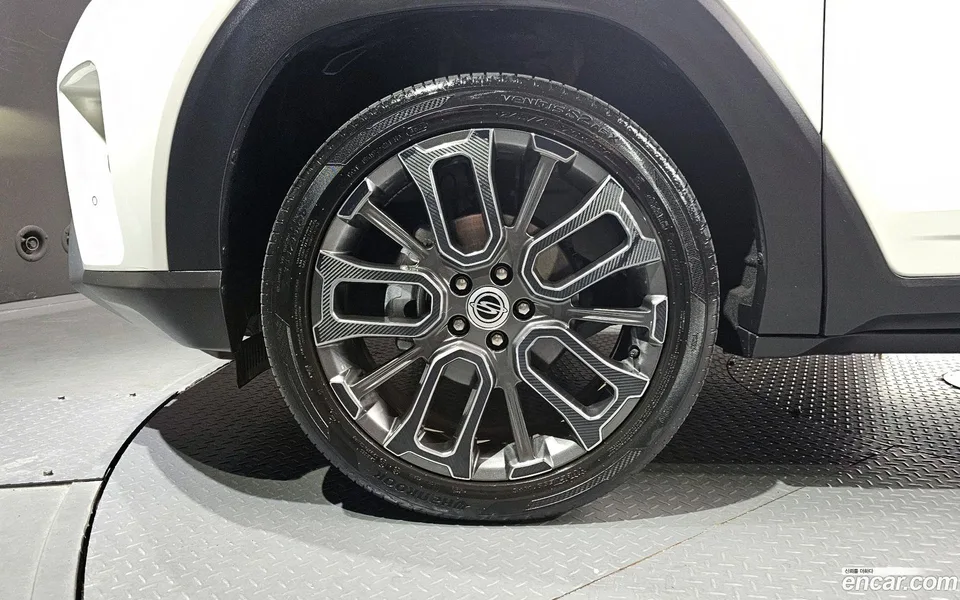 KG Mobility Torres 1.5 2WD 2022 — миниатюра 4