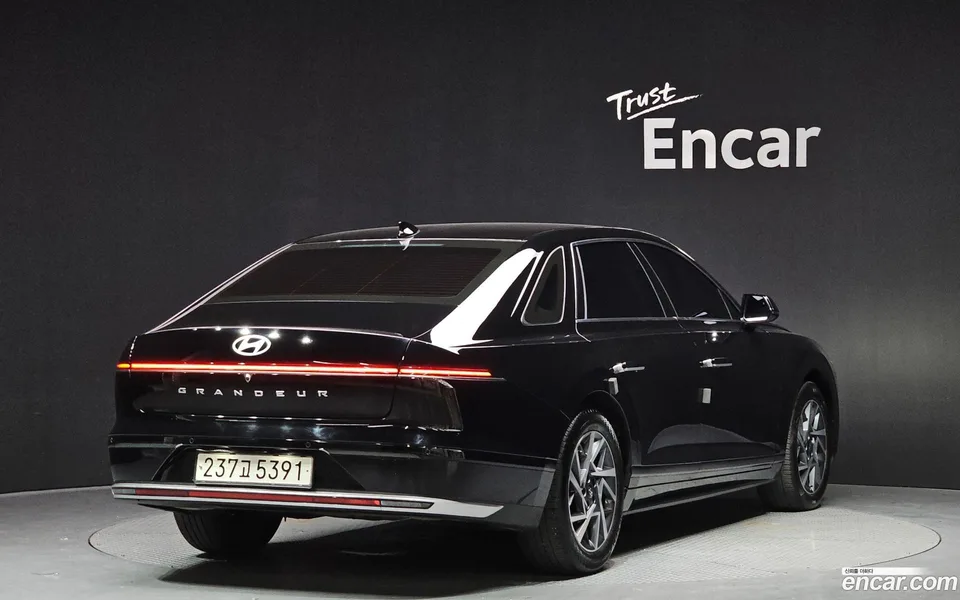 Hyundai Grandeur Hybrid 2023 — миниатюра 2