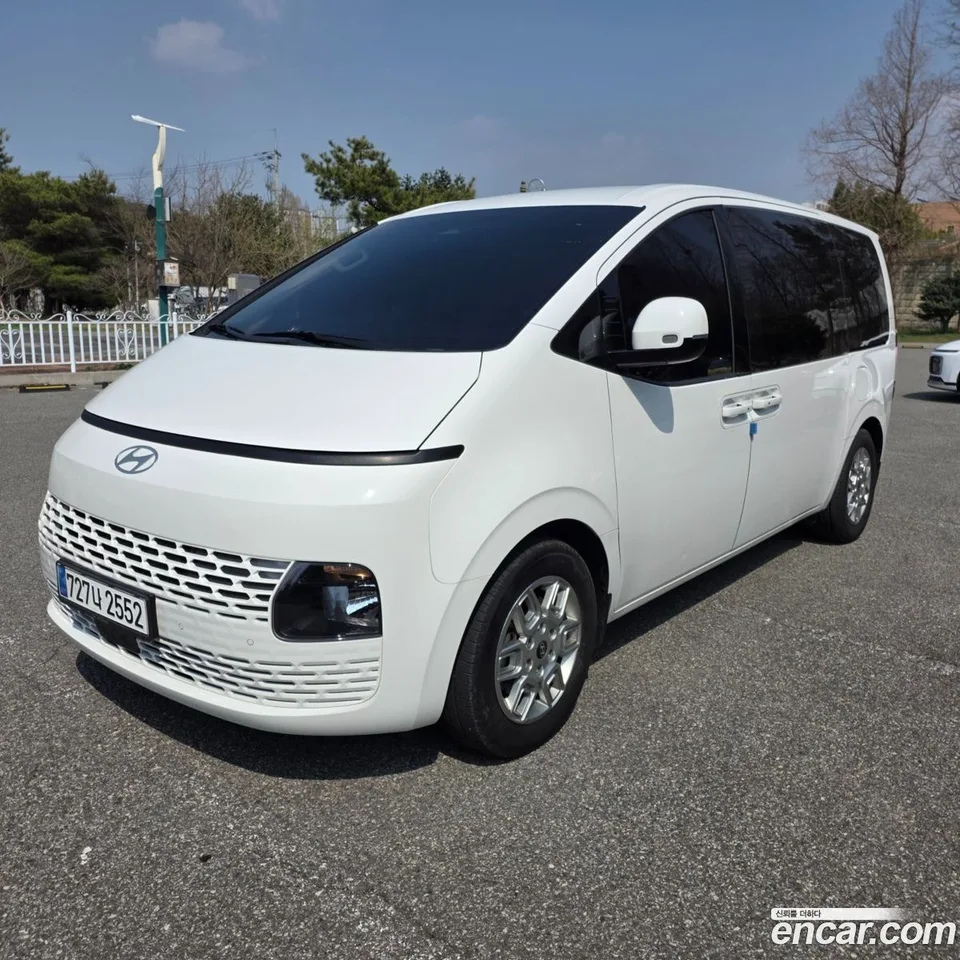 Hyundai Staria 11 2024 — миниатюра 2