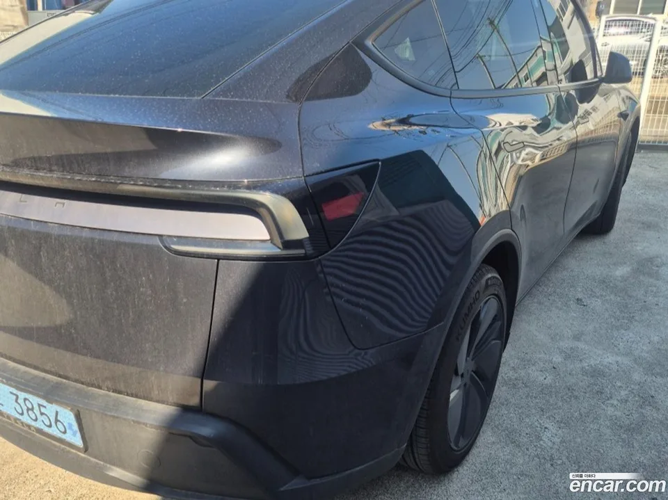 Tesla Model Y RWD 2025 — миниатюра 4