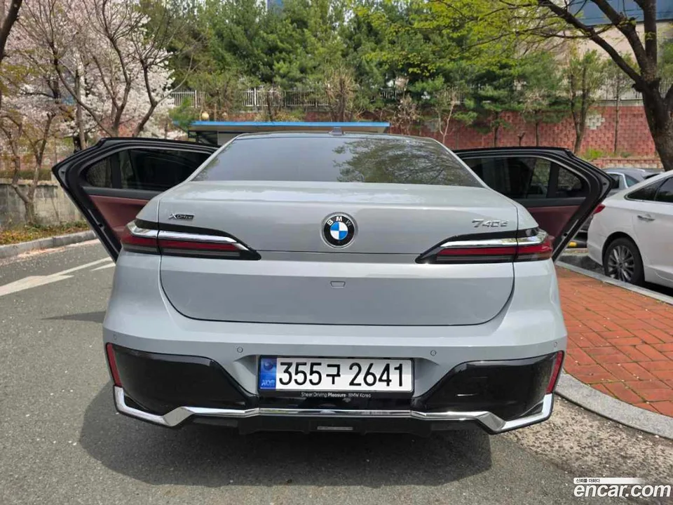 BMW 7 Series 740d xDrive M 2025 — миниатюра 4