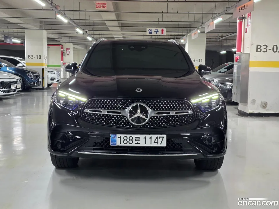 Mercedes-Benz GLC-Class GLC300 4MATIC AMG Line 2024 — миниатюра 2