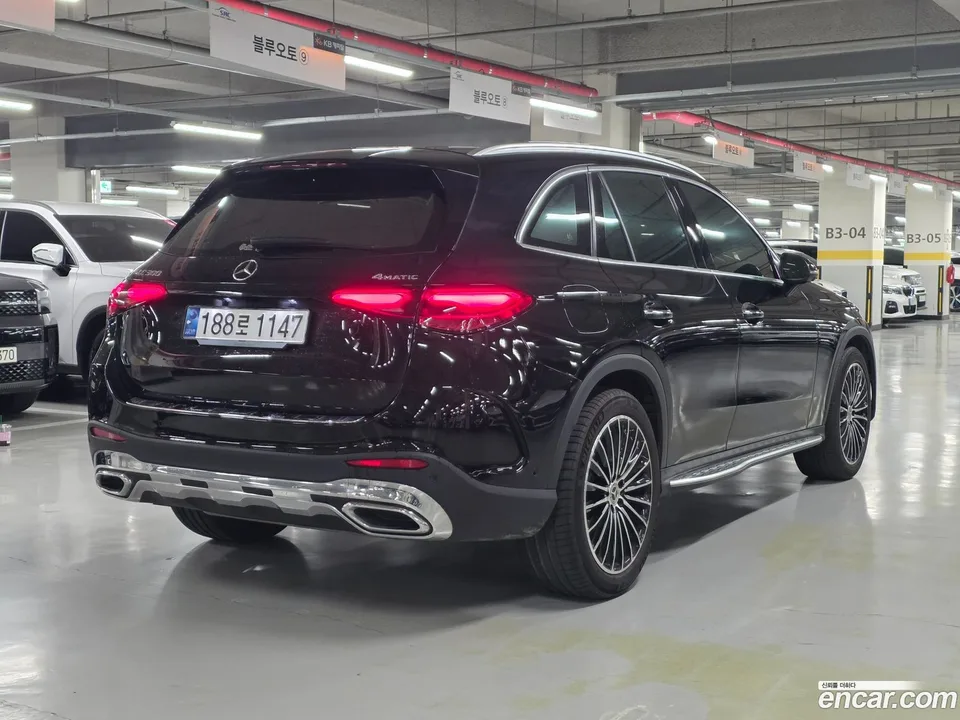 Mercedes-Benz GLC-Class GLC300 4MATIC AMG Line 2024 — миниатюра 4