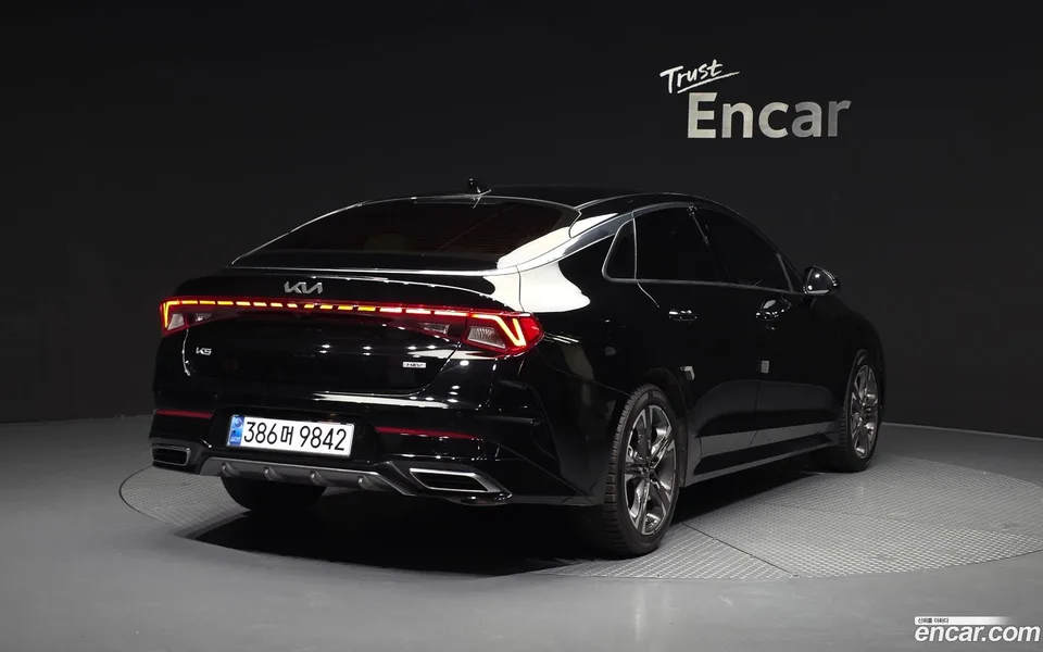 Kia K5 Hybrid 2023 — миниатюра 2