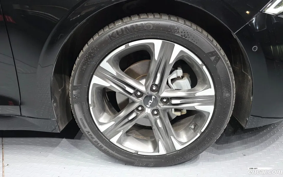 Kia K5 Hybrid 2023 — миниатюра 5