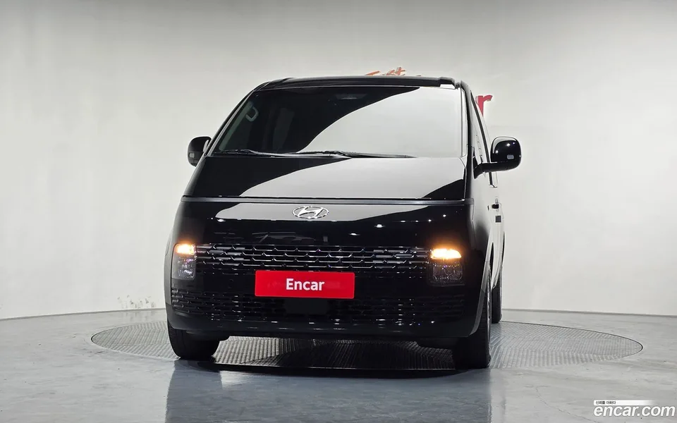 Hyundai Staria 5 2023 — миниатюра 3