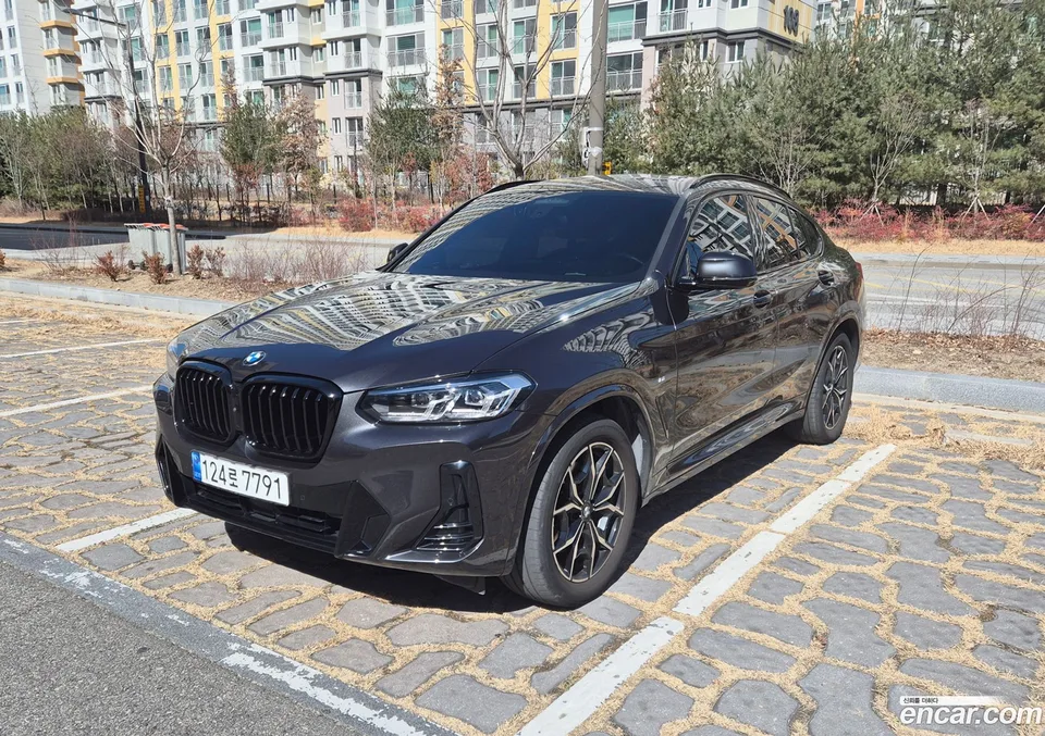 BMW X4 xDrive20d M 2023 — миниатюра 3