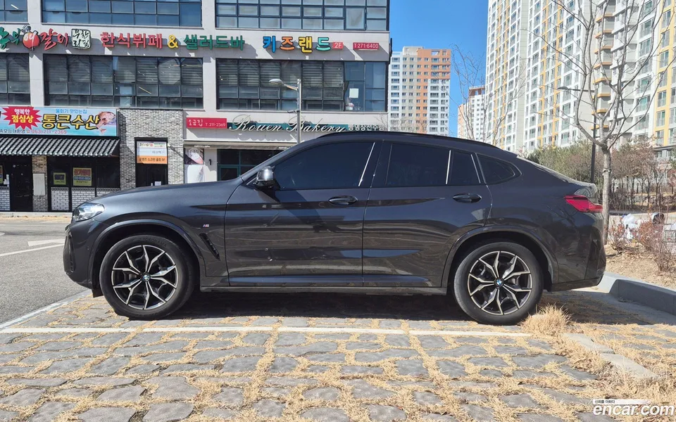 BMW X4 xDrive20d M 2023 — миниатюра 5
