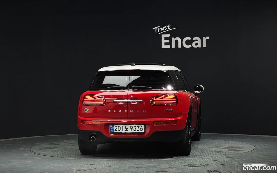 MINI Cooper Clubman 2023 — миниатюра 4