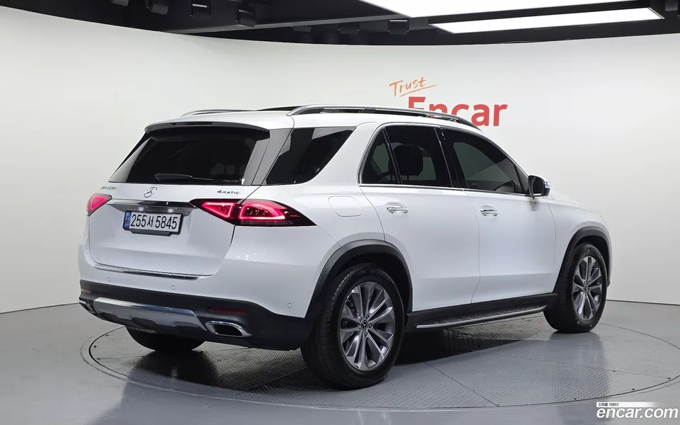 Mercedes-Benz GLE-Class GLE300d 4MATIC 2022 — миниатюра 2