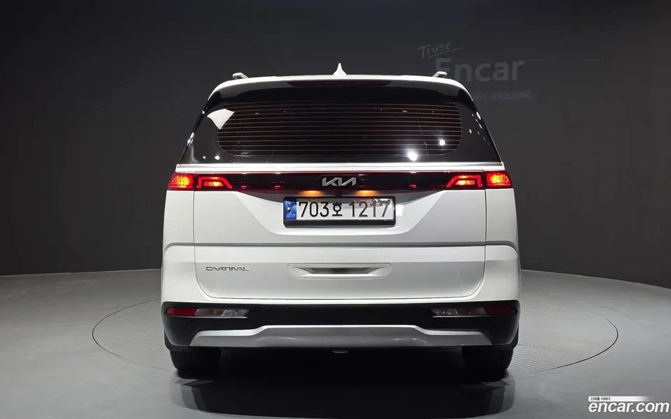 Kia Carnival 11 2023 — миниатюра 4