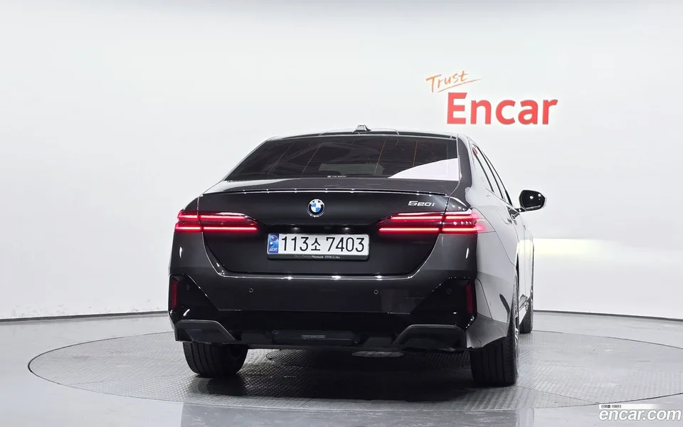 BMW 5 Series 520i 2024 — миниатюра 4