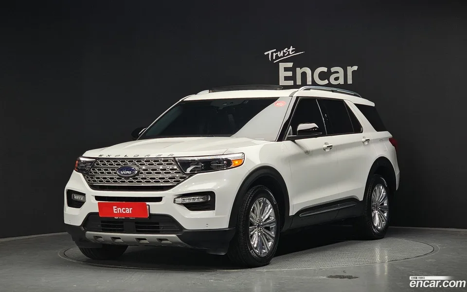 Ford Explorer 2.3 4WD 2022 — фото 1, купить с доставкой в Москву