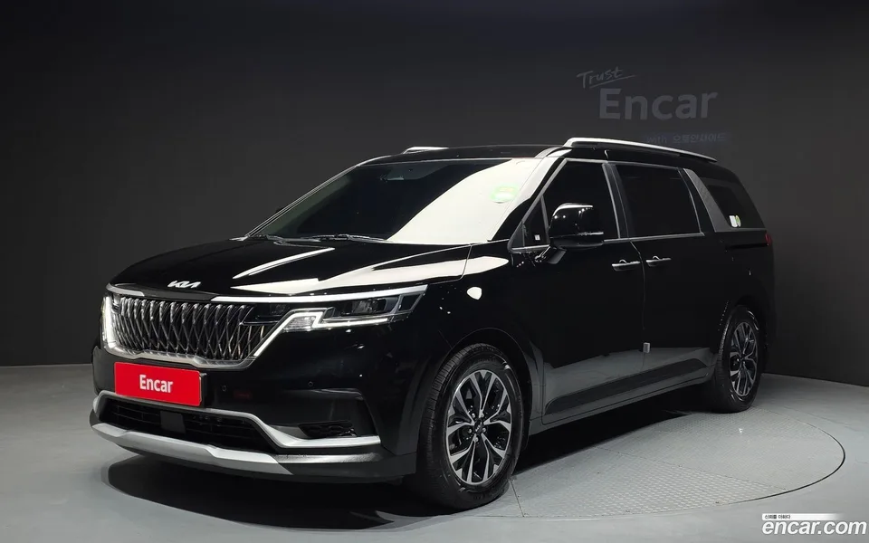 Kia Carnival 11 2022 — фото 1, купить с доставкой в Москву