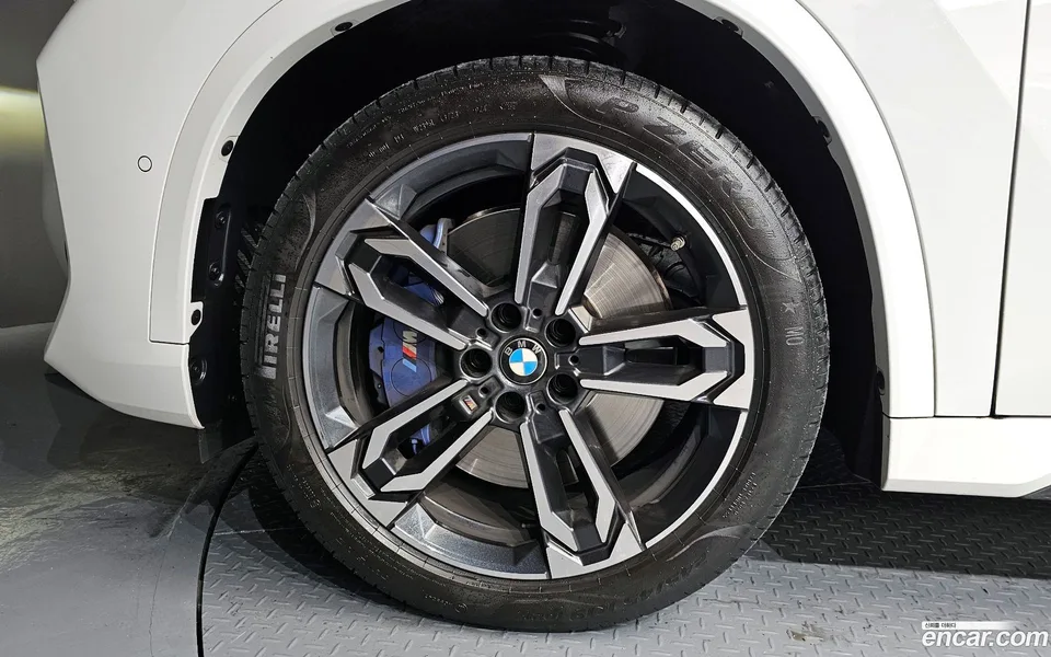 BMW X1 M35i xDrive 2024 — миниатюра 5