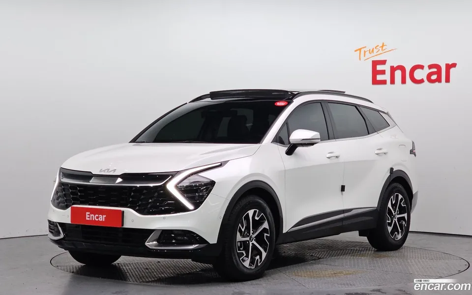 Kia Sportage Hybrid 2WD 2022 — фото 1, купить с доставкой в Москву