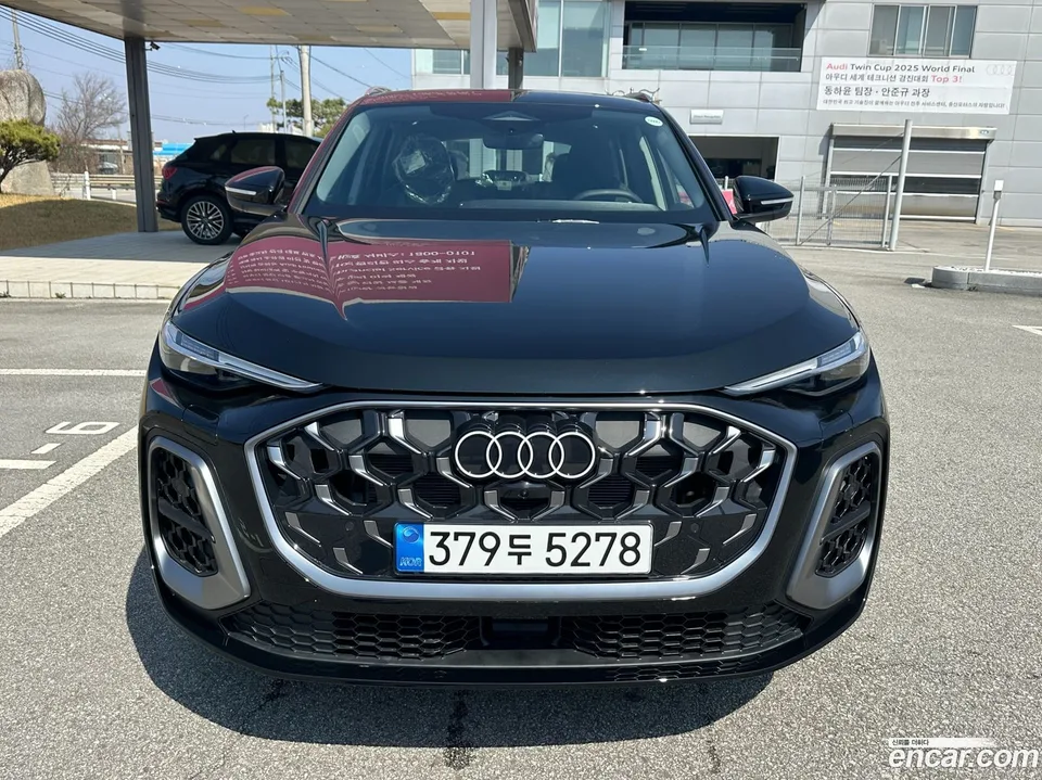 Audi Q5 (80A) 40 TFSI S Line 2025 — миниатюра 2